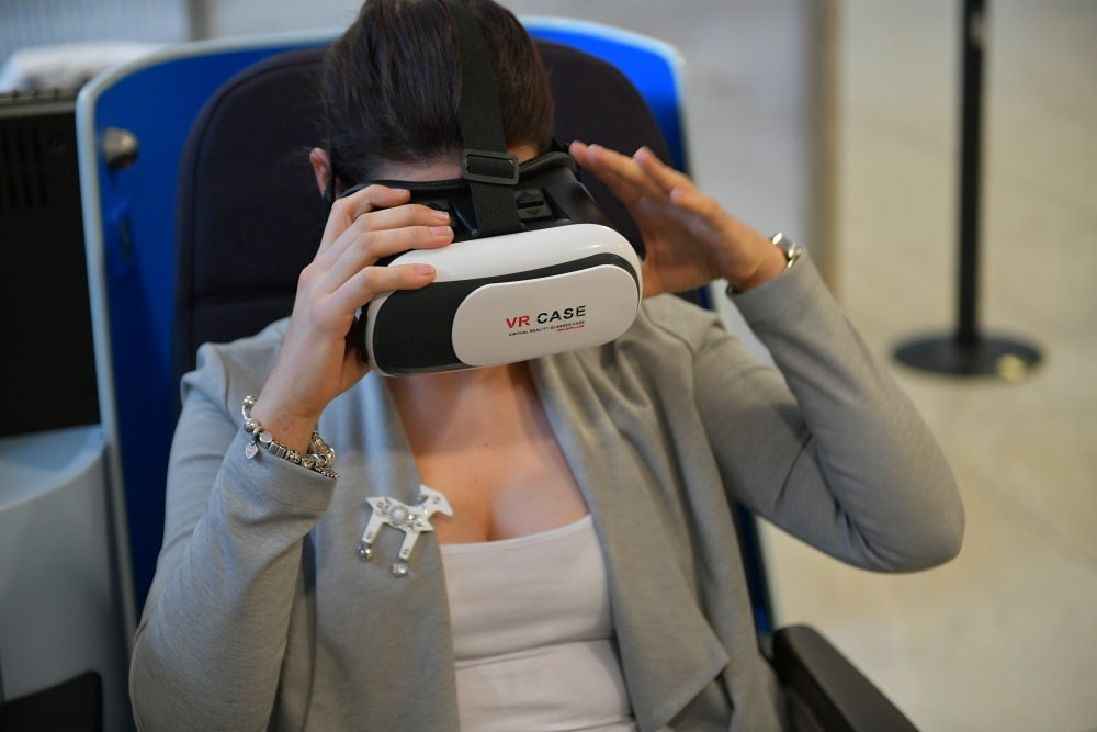 Brýle virtuální reality s kabinou B787
