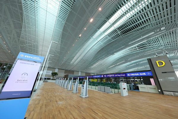 Interiér terminálu 2 letiště Soul / Incheon
