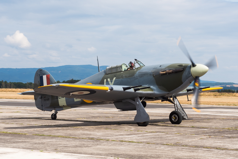 Havárie istorického letounu Hawker Hurricane Mk IV při ukázce v rámci Leteckého dne v Chebu